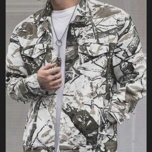 NEW! CREAM CAMO DENIM JEAN JACKET SIZE SMALL